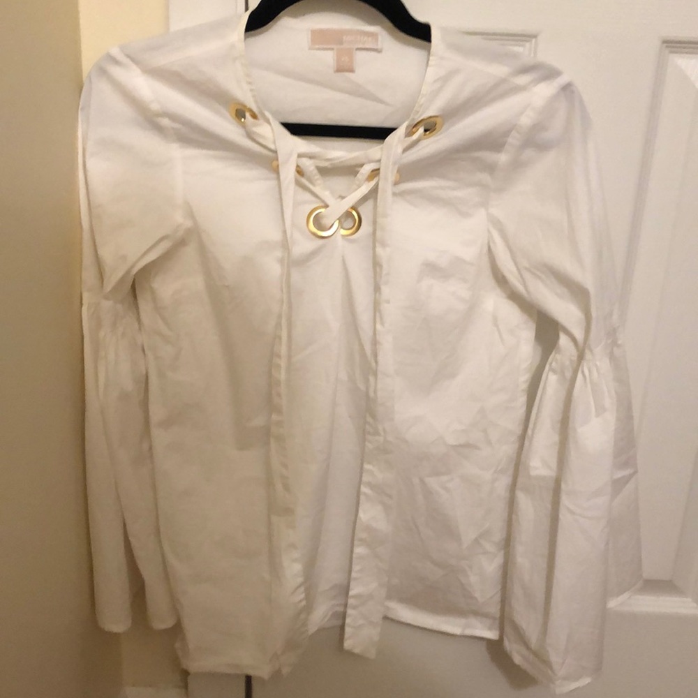 White bell sleeve cross cross top